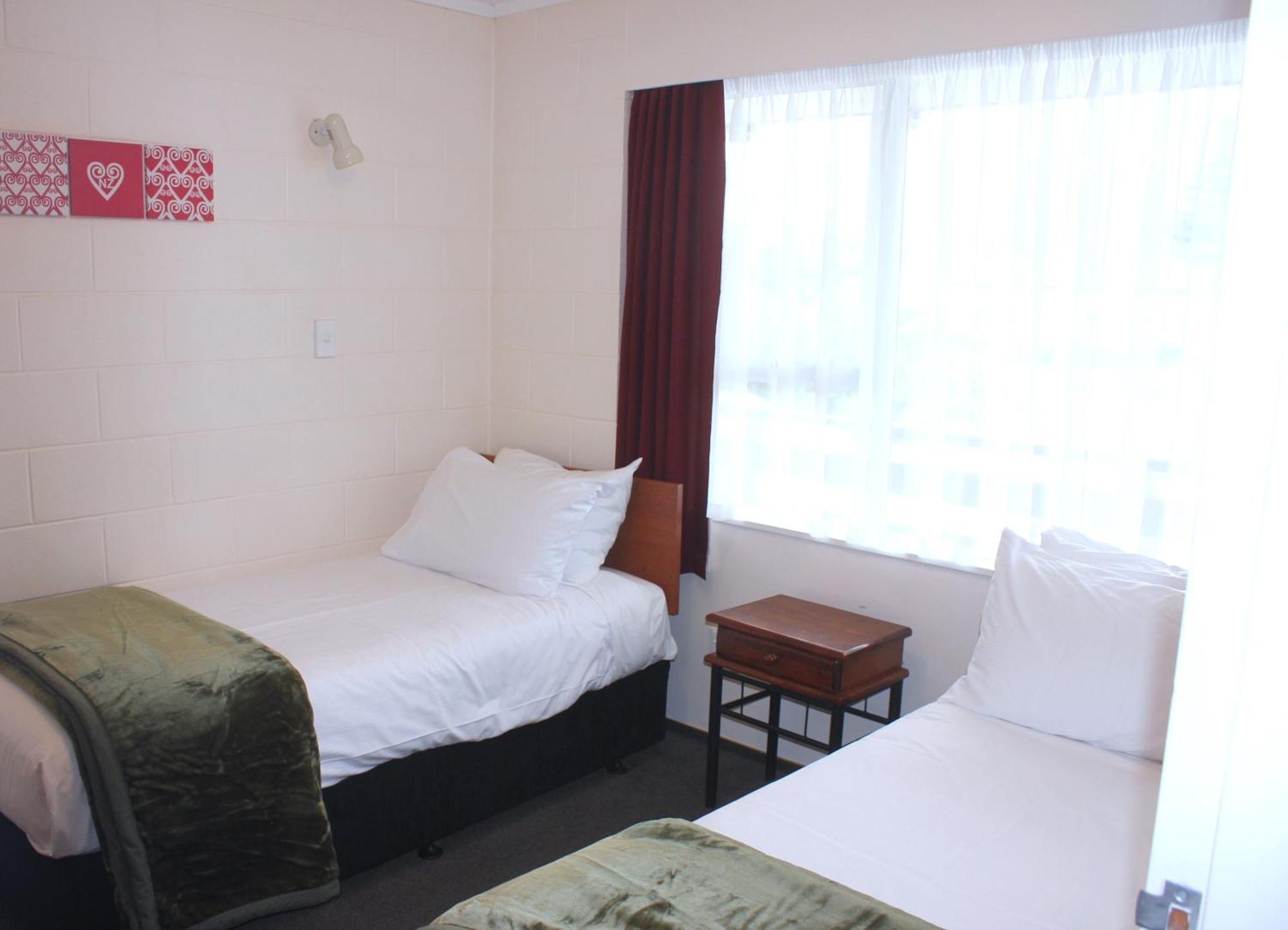 Kapiti Gateway Motel Waikanae Exterior photo